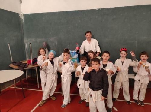 les enfants du club d aikido 09 au gouter de la galette des rois